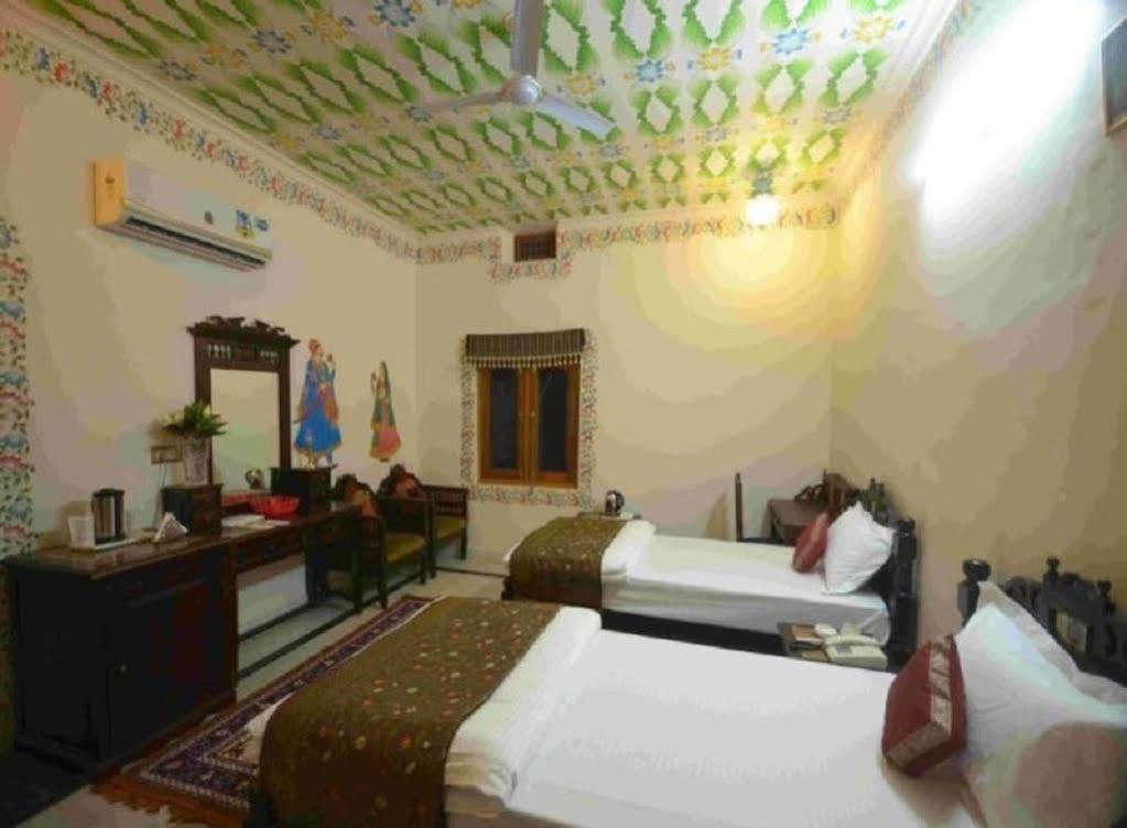 Hotel Suroth Mahal Luhāru Zewnętrze zdjęcie